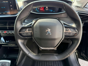 2020 Peugeot 208 1.2 Puretech Allure Euro 6 (s/s) 5dr in Black — image 4