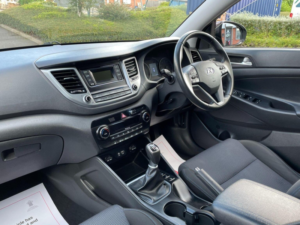 2017 Hyundai Tucson 1.7 Crdi Blue Drive Se Euro 6 (s/s) 5dr in Grey — image 6