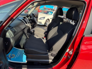 2015 Kia Venga 1.6 2 Auto Euro 6 5dr in Red — image 4