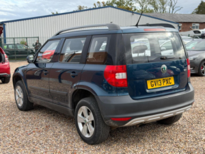 2013 Skoda Yeti 1.2 Tsi S DSG Euro 5 5dr in Blue — image 4