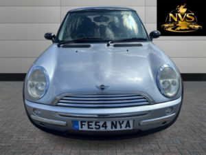 2004 MINI Hatch 1.6 Cooper Hatch in Silver — image 2