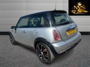2004 MINI Hatch 1.6 Cooper Hatch in Silver — image 5