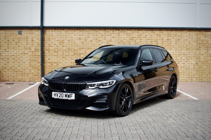 2020 BMW 3 Series 2.0 320d M Sport Touring in Black — image 1