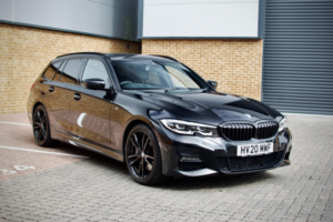 2020 BMW 3 Series 2.0 320d M Sport Touring in Black — image 3