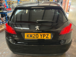 2020 Peugeot 308 1.2 Puretech Gpf Allure Eat Euro 6 (s/s) 5dr in Black — image 4