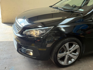 2020 Peugeot 308 1.2 Puretech Gpf Allure Eat Euro 6 (s/s) 5dr in Black — image 6