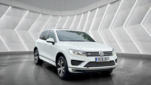 2016 Volkswagen Touareg 3.0 Tdi V6 Bluemotion Tech R-Line Tiptronic 4WD Euro 6 (s/s) 5dr in White — image 4