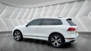 2016 Volkswagen Touareg 3.0 Tdi V6 Bluemotion Tech R-Line Tiptronic 4WD Euro 6 (s/s) 5dr in White — image 6
