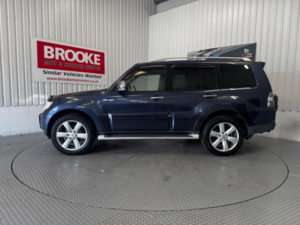 2009 Mitsubishi Shogun 3.2 Di-Dc Diamond Auto 4WD Euro 4 5dr Lwb in Blue — image 6