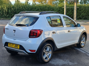 2017 Dacia Sandero 0.9 Sandero Stepway Ambiance Tce 5dr in White — image 5