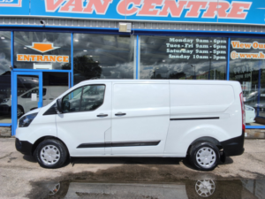2023 Ford Transit Custom 2.0 300 Ecoblue Leader Panel Van 5dr Diesel Manual L2 H1 Euro 6 in White — image 4