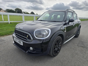 2017 MINI Countryman 1.5 7.6kwh Cooper Se Auto All4 Euro 6 (s/s) 5dr in Black — image 4