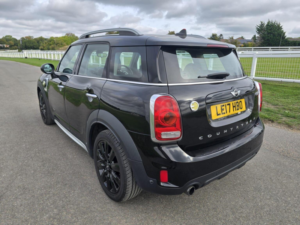 2017 MINI Countryman 1.5 7.6kwh Cooper Se Auto All4 Euro 6 (s/s) 5dr in Black — image 5