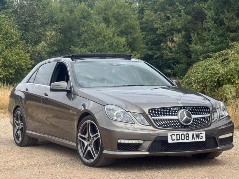 2012 Mercedes-Benz E Class 5.5 E63 V8 Amg Spds Mct Euro 5 (s/s) 4dr in Grey — image 1