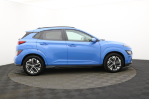 2022 Hyundai Kona 39kwh Premium SUV 5dr Electric Auto (10.5kw Charger) (136 Ps) in Blue — image 2