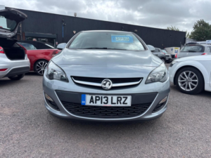 2013 Vauxhall Astra 1.7 Cdti Ecoflex Energy Euro 5 5dr in Grey — image 6
