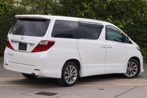 2010 Toyota Alphard 2.4 S 4WD Prime Selection 5dr 7 Seats in White — image 4