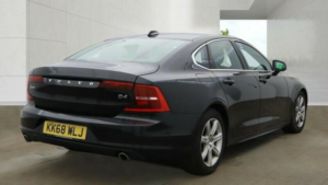 2019 Volvo S90 2.0 D4 Momentum Auto Euro 6 (s/s) 4dr in Black — image 5