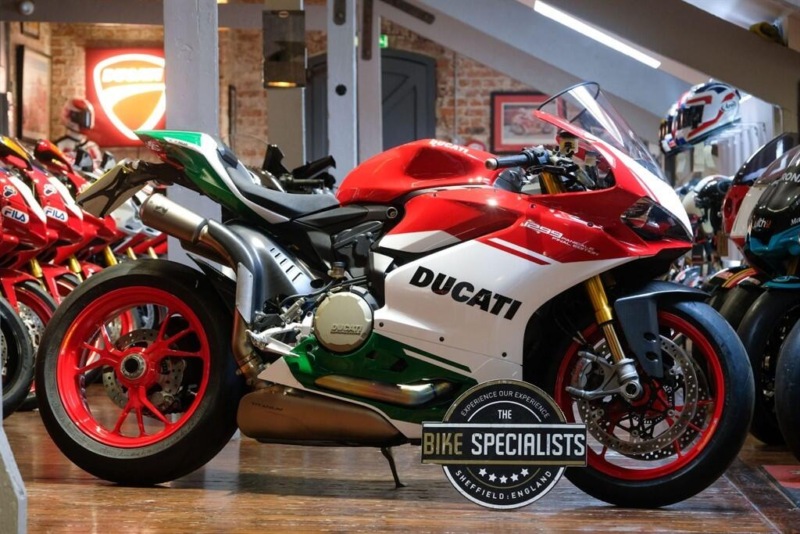 2017 Ducati 1299 Panigale 1299 Final Edition Only 874 Miles in Multicolour — image 1