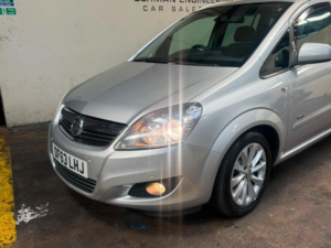 2014 Vauxhall Zafira 1.7 Cdti Ecoflex Design Euro 5 5dr (snav) in Silver — image 2