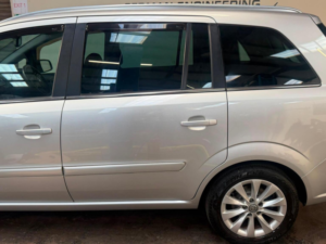 2014 Vauxhall Zafira 1.7 Cdti Ecoflex Design Euro 5 5dr (snav) in Silver — image 3