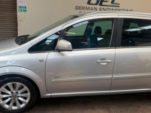 2014 Vauxhall Zafira 1.7 Cdti Ecoflex Design Euro 5 5dr (snav) in Silver — image 5