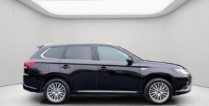 2020 Mitsubishi Outlander 2.4h Twinmotor 13.8kwh Design CVT 4WD Euro 6 (s/s) 5dr in Black — image 5