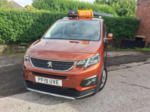 2019 Peugeot Rifter 1.5 Bluehdi Allure Standard MPV Euro 6 5dr in Bronze — image 2