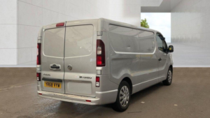 2018 Vauxhall Vivaro 1.6 Cdti 2900 Biturbo Ecotec Sportive L2 H1 Euro 6 (s/s) 5dr in Silver — image 4