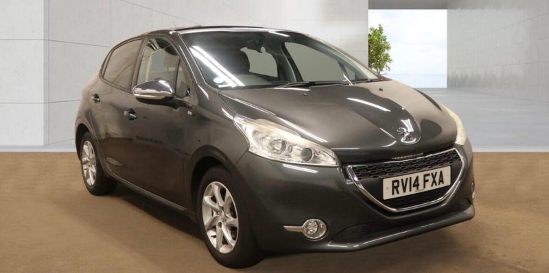 2014 Peugeot 208 1.2 Vti Style Euro 5 5dr in Grey — image 1
