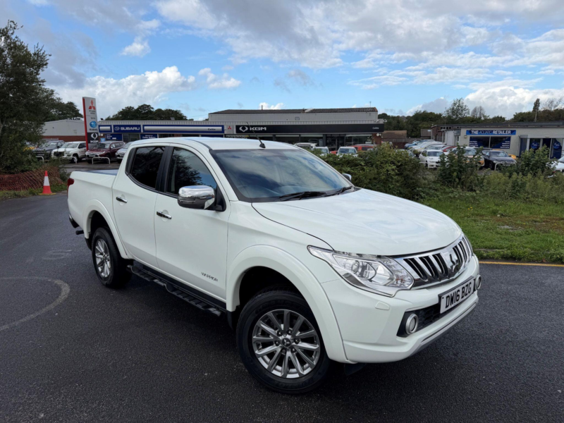 2016 Mitsubishi L200 2.4 Di-D Dc Warrior Auto 4WD Euro 5 4dr in White — image 1