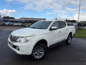 2016 Mitsubishi L200 2.4 Di-D Dc Warrior Auto 4WD Euro 5 4dr in White — image 3