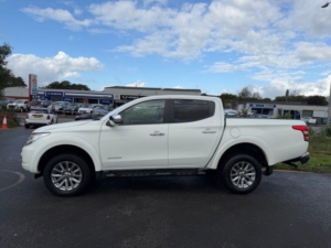 2016 Mitsubishi L200 2.4 Di-D Dc Warrior Auto 4WD Euro 5 4dr in White — image 4
