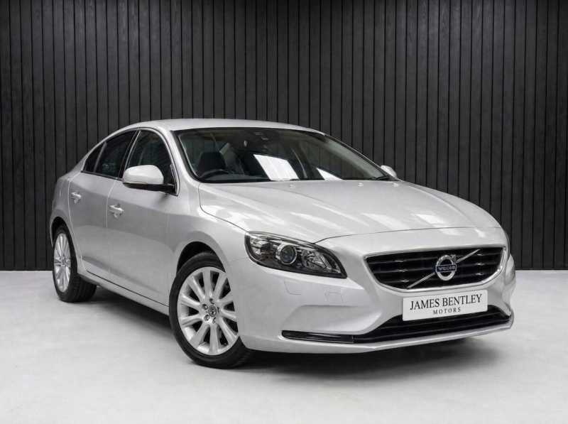 2014 Volvo V40 1.6 D2 Se Lux Nav Euro 5 (s/s) 5dr in Silver — image 1