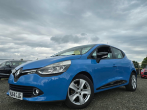 2014 Renault Clio 1.2 16v Dynamique Medianav Hatchback 5dr Petrol Manual Euro 5 (75 Ps) in Blue — image 2