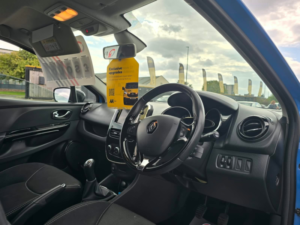 2014 Renault Clio 1.2 16v Dynamique Medianav Hatchback 5dr Petrol Manual Euro 5 (75 Ps) in Blue — image 4