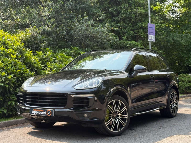 2015 Porsche Cayenne 3.0 Td V6 in Black — image 1