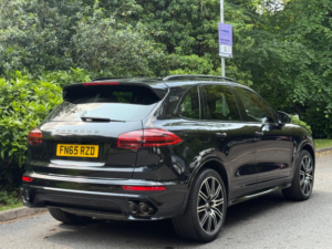 2015 Porsche Cayenne 3.0 Td V6 in Black — image 5