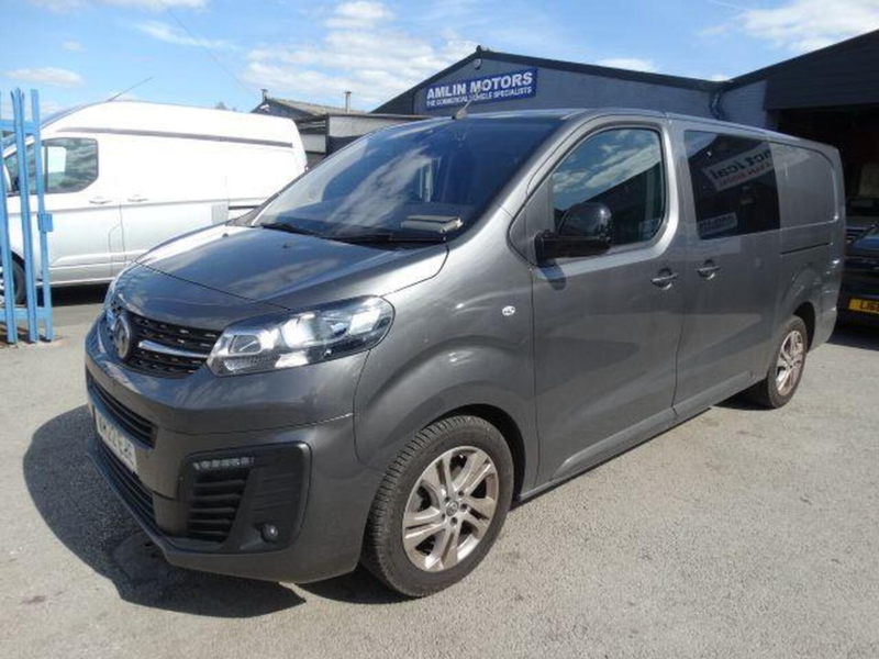 2022 Vauxhall Vivaro 2.0 Turbo D 3100 Elite Crew Van Auto L2 H1 Euro 6 (s/s) 6dr in Grey — image 1