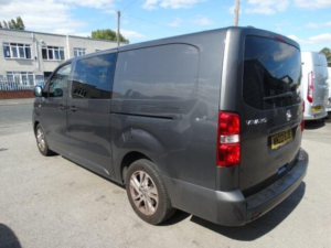 2022 Vauxhall Vivaro 2.0 Turbo D 3100 Elite Crew Van Auto L2 H1 Euro 6 (s/s) 6dr in Grey — image 4