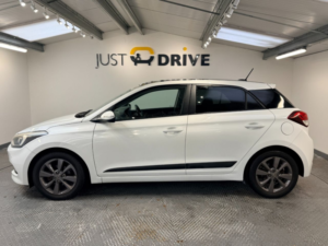 2015 Hyundai I20 1.4 Premium Se Hatchback 5dr Petrol Manual Euro 6 (100 Ps) in White — image 3