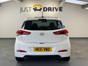 2015 Hyundai I20 1.4 Premium Se Hatchback 5dr Petrol Manual Euro 6 (100 Ps) in White — image 5