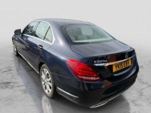2015 Mercedes-Benz C Class 2.1 C220 Bluetec Sport Saloon 4dr Diesel G-Tronic+ Euro 6 (s/s) (170 Ps) in Blue — image 4