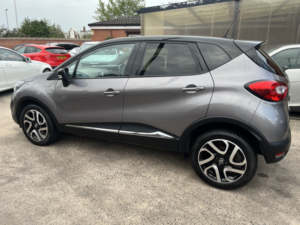 2017 Renault Captur 1.5 Dynamique S Nav Dci 110 in Grey — image 6