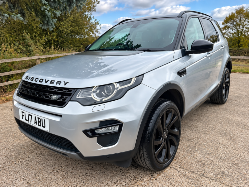 2017 Land Rover Discovery Sport 2.0 Td4 Hse Black in Silver — image 1