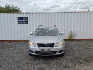 2012 Skoda Octavia 1.6 Tdi Se in Silver — image 2
