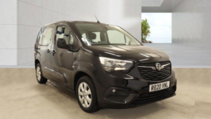 2020 Vauxhall Combo Life 1.5 Turbo D Blueinjection Energy Auto Euro 6 (s/s) 5dr in Black — image 2
