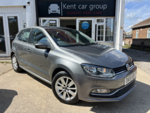 2015 Volkswagen Polo 1.2 Tsi Bluemotion Tech Se in Grey — image 3