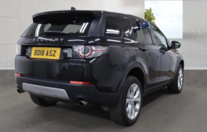 2018 Land Rover Discovery Sport 2.0 Td4 Hse Auto 4WD Euro 6 (s/s) 5dr in Black — image 4