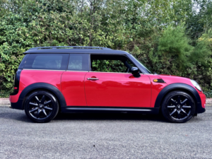 2011 MINI Clubman 1.6 Cooper D Clubman in Red — image 4